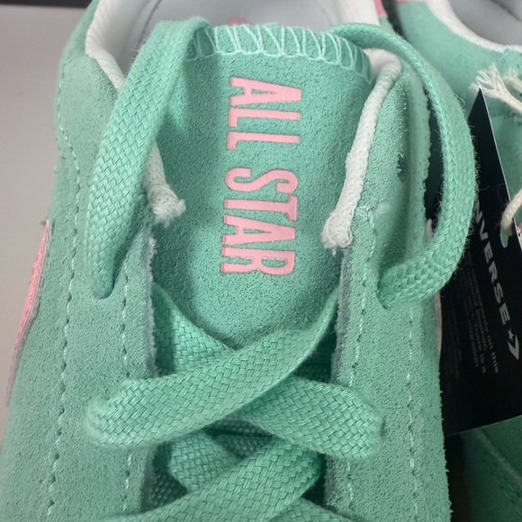 Converse Run Star Trainer Athletic Sneakers NIB Star Chevron Suede New NIB - Picture 3 of 10